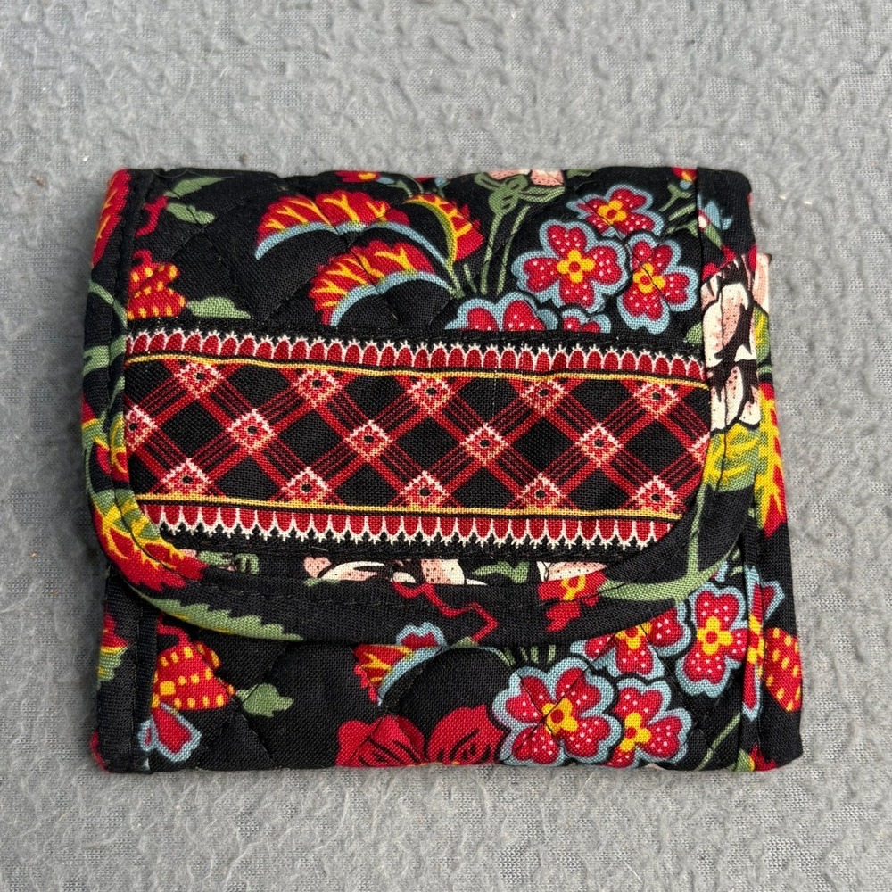 Vera Bradley Night and Day Quilted Trifold Wallet Floral Black Red ID Window